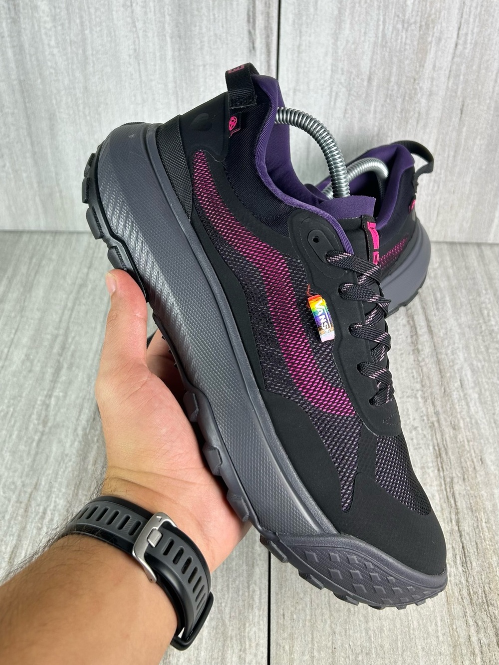 NEW Vans MTE Crosspath ‘Together As Ourselves’ Trail Sneaker Women’s Size 9.5